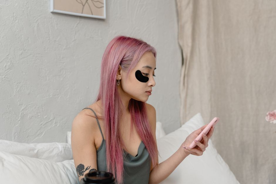 Are My Under-Eye Concerns Puffiness, Bags, Hollows, or Pigmentation?